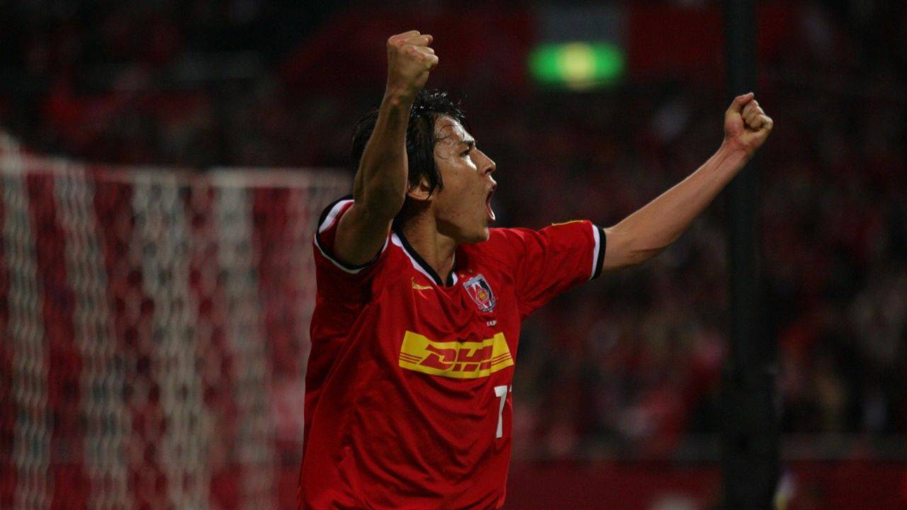 金年会网页版-加时末段法兰克福备战亚冠，队长鼓劲细节曝光，引发热议，纪律约束更严格(法兰克福队员名单大全)